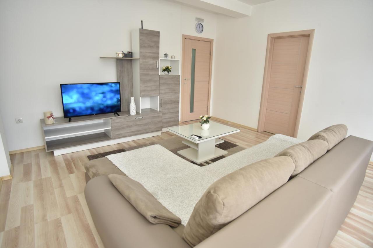 Sokolana Apartments Kumanovo Kültér fotó